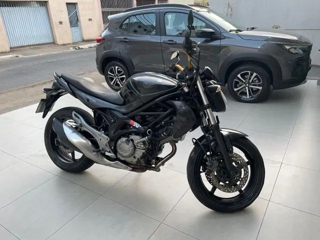 Suzuki Gladius 650cc