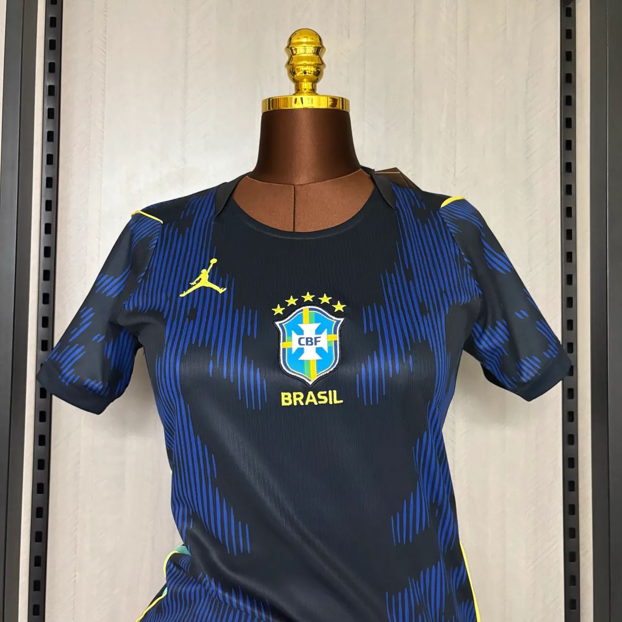 Camisa Brasil feminina 2026 - Foto 2