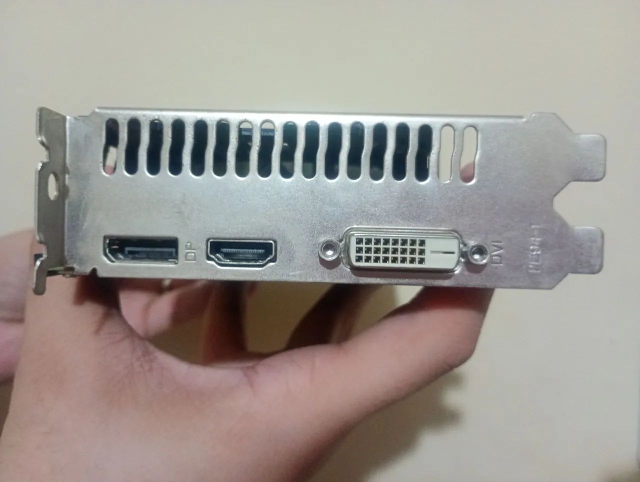 Placa de video AMD RX550 4gb semi-nova - Foto 4