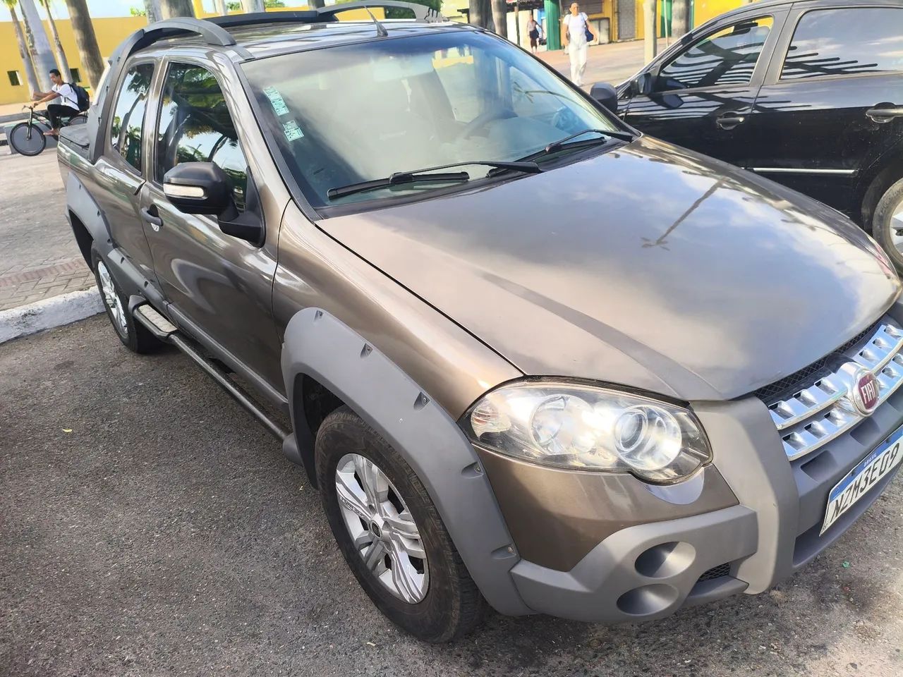Fiat Strada Adventure1.8/ 1.8 Locker Flex CD 2012 - Foto 2