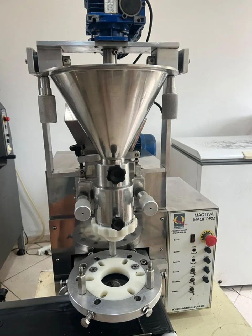 Maquina de salgados, formatadora Maqtiva Maqform 5.0 - Foto 2