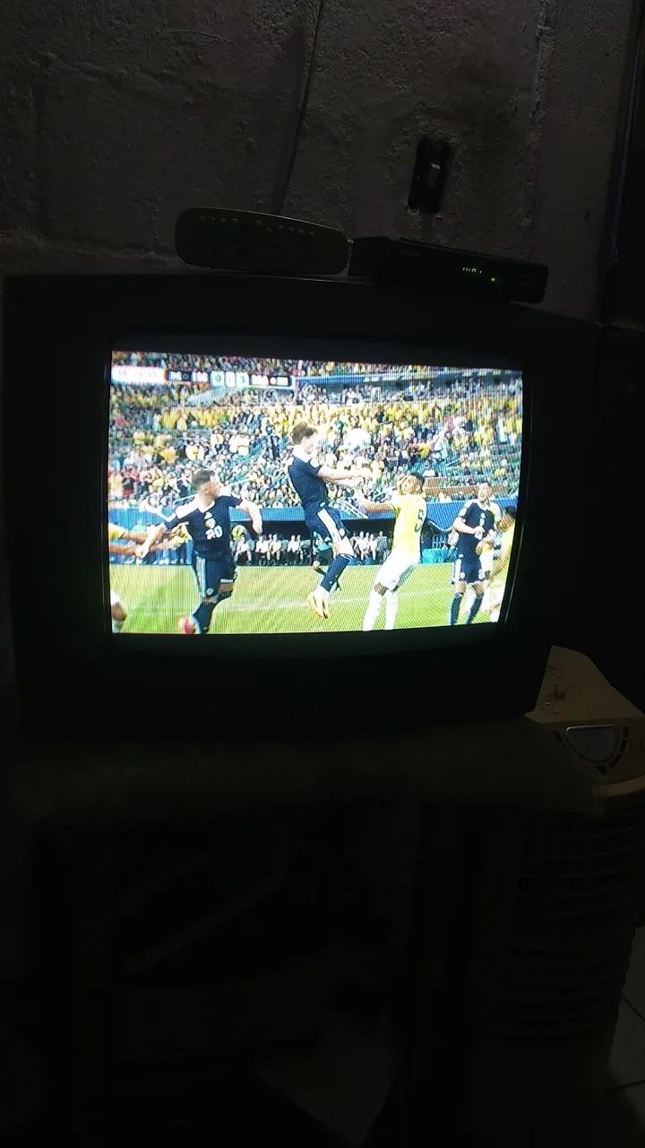 TV  de tubo filipis 21 polegadas com conversor  - Foto 4