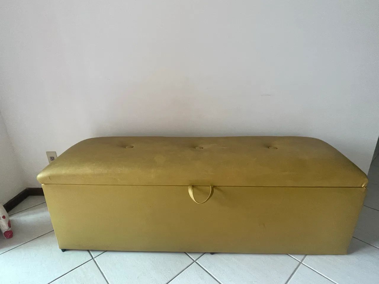 Vende-se Recamier amarelo 