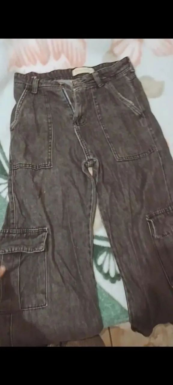 Calça larga 6 bolsos