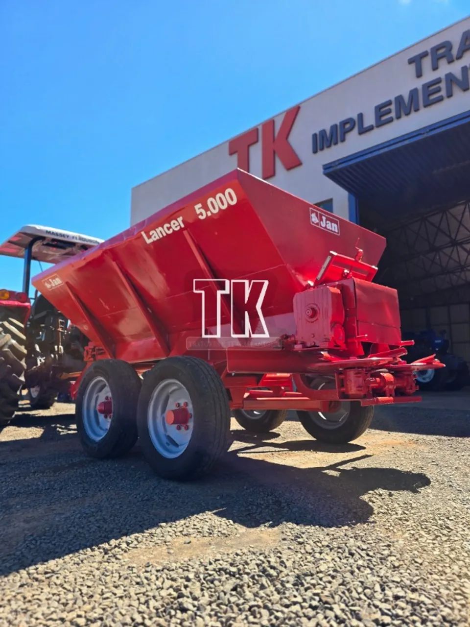cod. 1390 DISTRIBUIDOR DE CALCARIO JAN LANCER 5.000 KG - Tk Tratores Nova Andradina-MS
