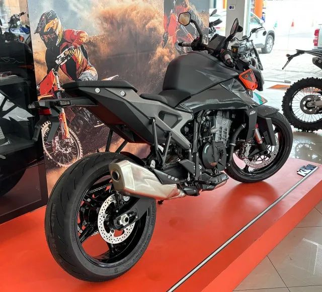 Ktm 990 Duke 2024 - Foto 3