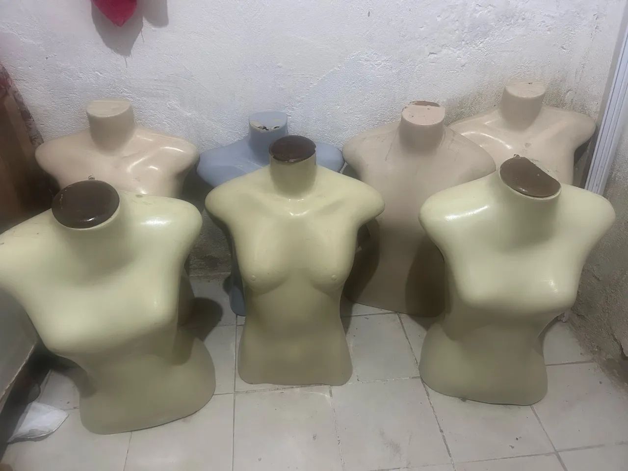 Vendo manequins de busto 