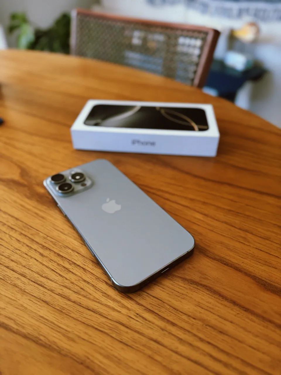 iPhone 16 Pro Max 256GB - Impecável - Foto 2