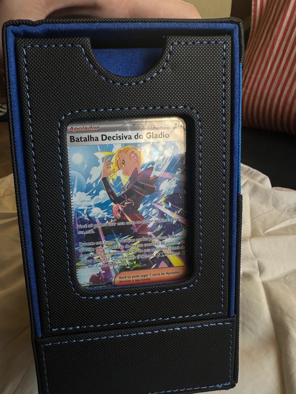 Kit Pokémon TCG 432 Cartas + 200 Sleeves + Deck Box - Foto 3