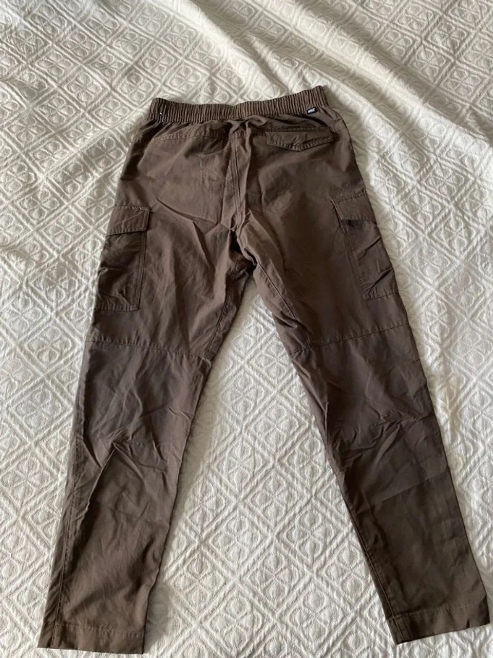 calça nike cargo p marrom - Foto 3