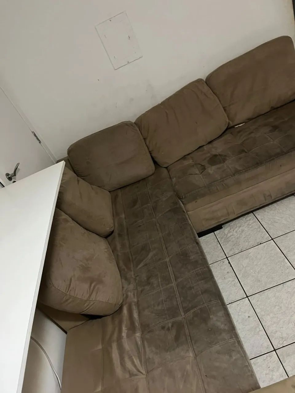 Sofá de Canto em L para 5 a 6 Lugares com Chaise Extensão Lateral - Foto 2