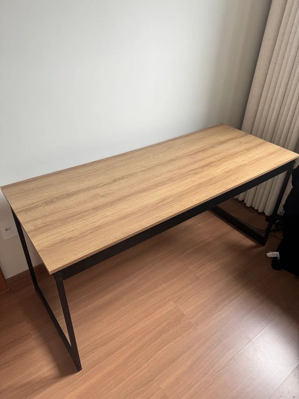 Mesa de escritório 140 x 60 - Foto 3