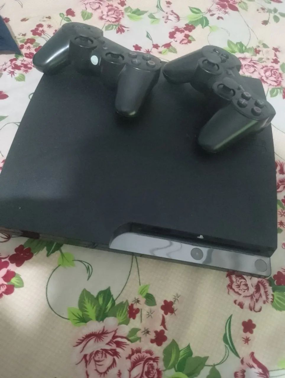 Vídeo game PS3 com 10 jogos na memória 2 controles muito novo r$ 600 dependendo entrego - Foto 5
