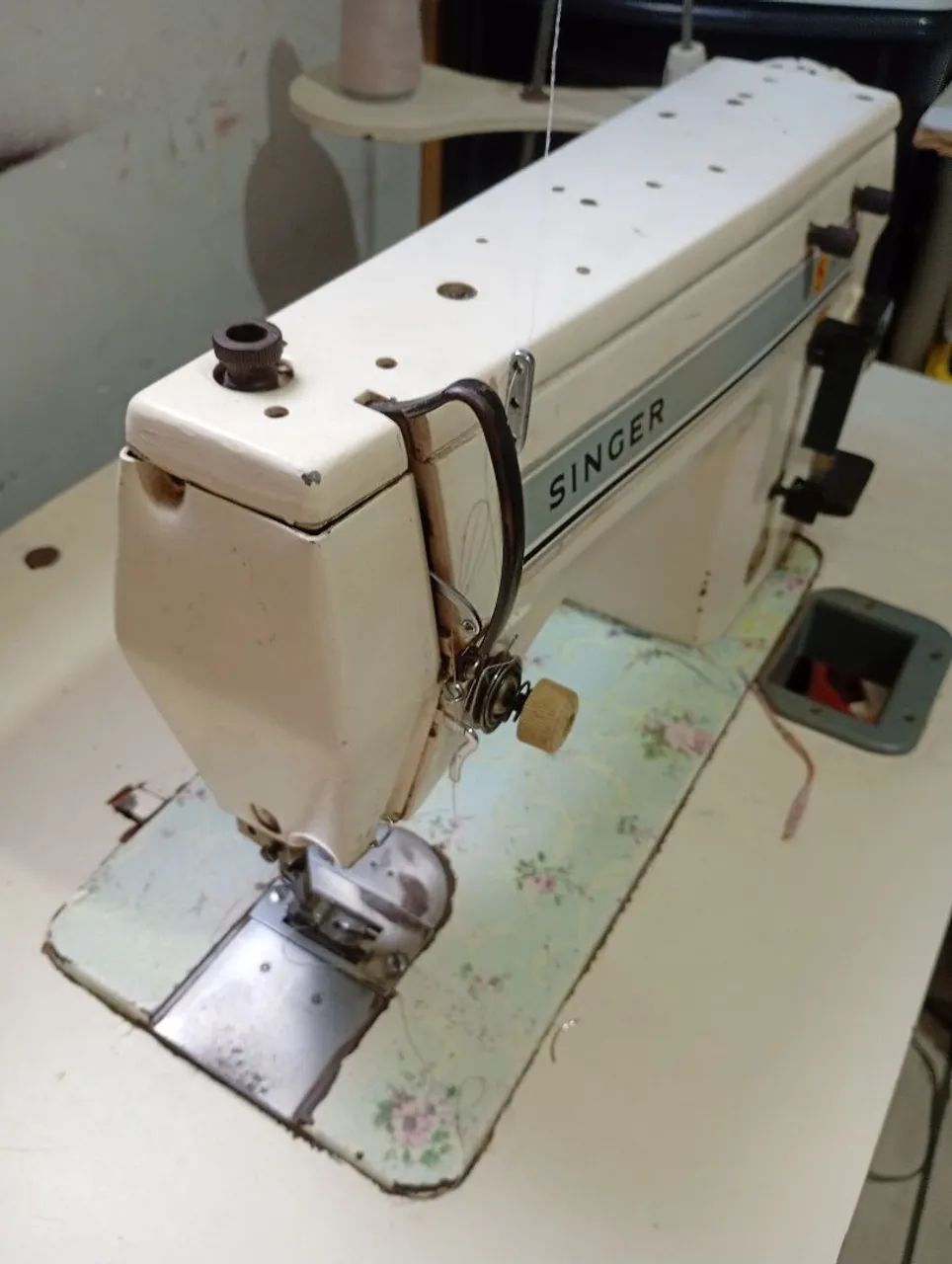 Máquina de Costura Industrial Zig Zag / Motor Econômicp