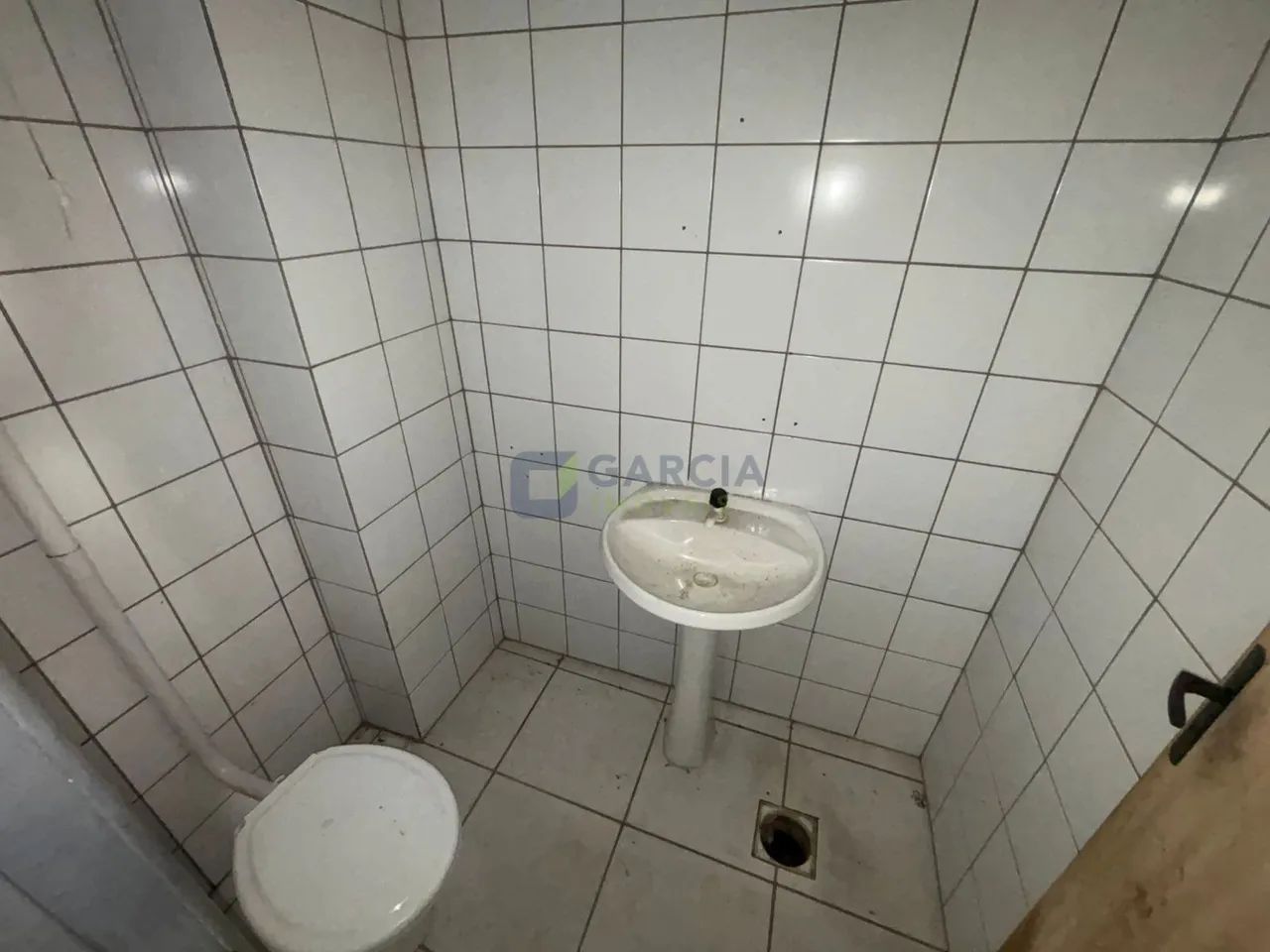 deposito; 4 banheiro; 4 vagas; 930 metros quadrados; bairro São João.. - Foto 8
