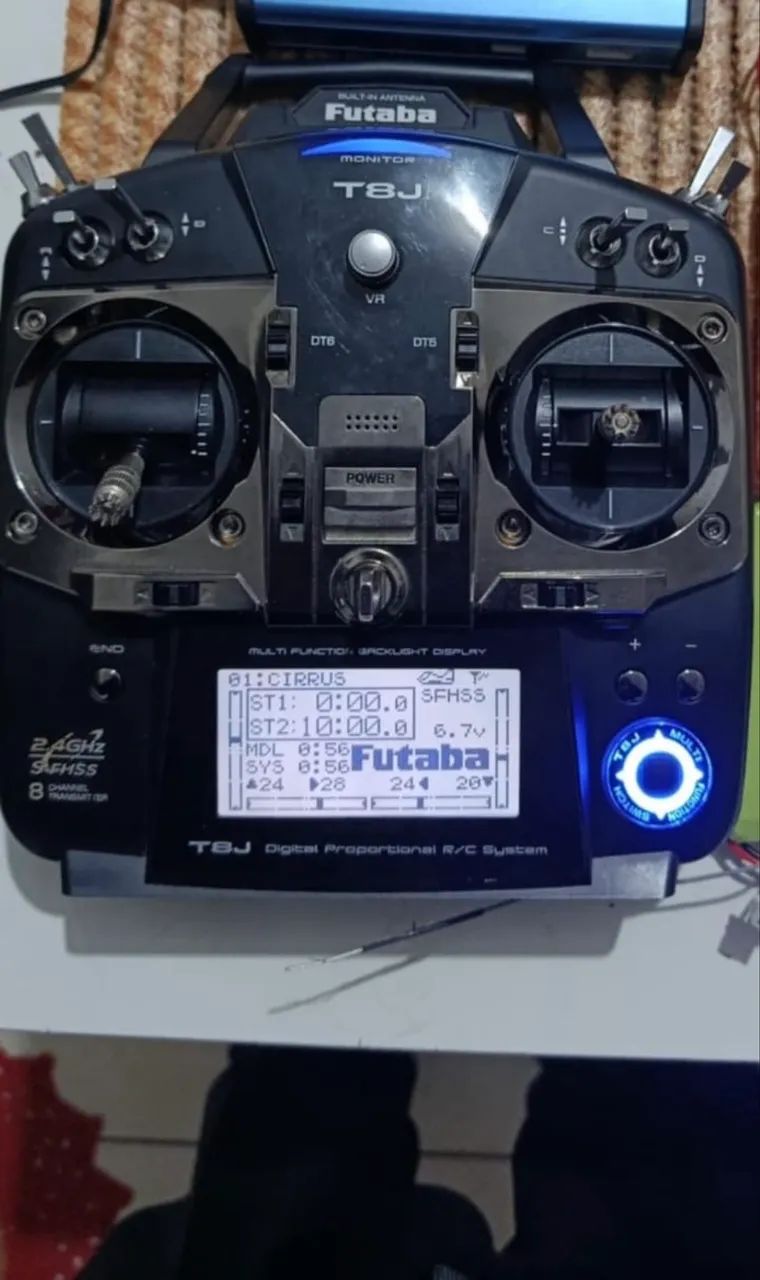 Radio futaba T8J