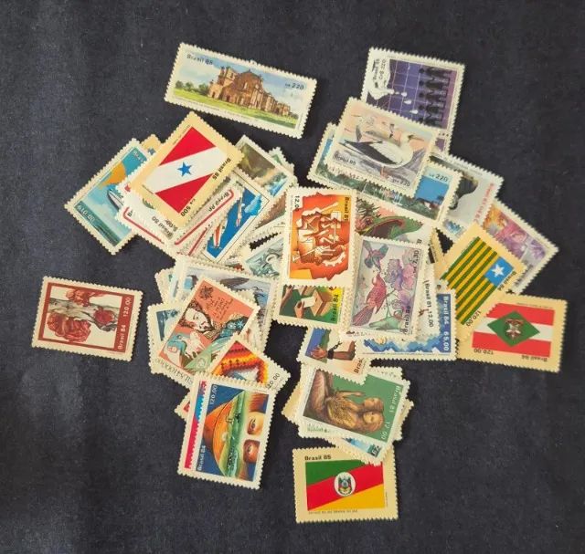 50 Selos dos correios Novos Brasil Coleção sem Repetições, só comemorativos.