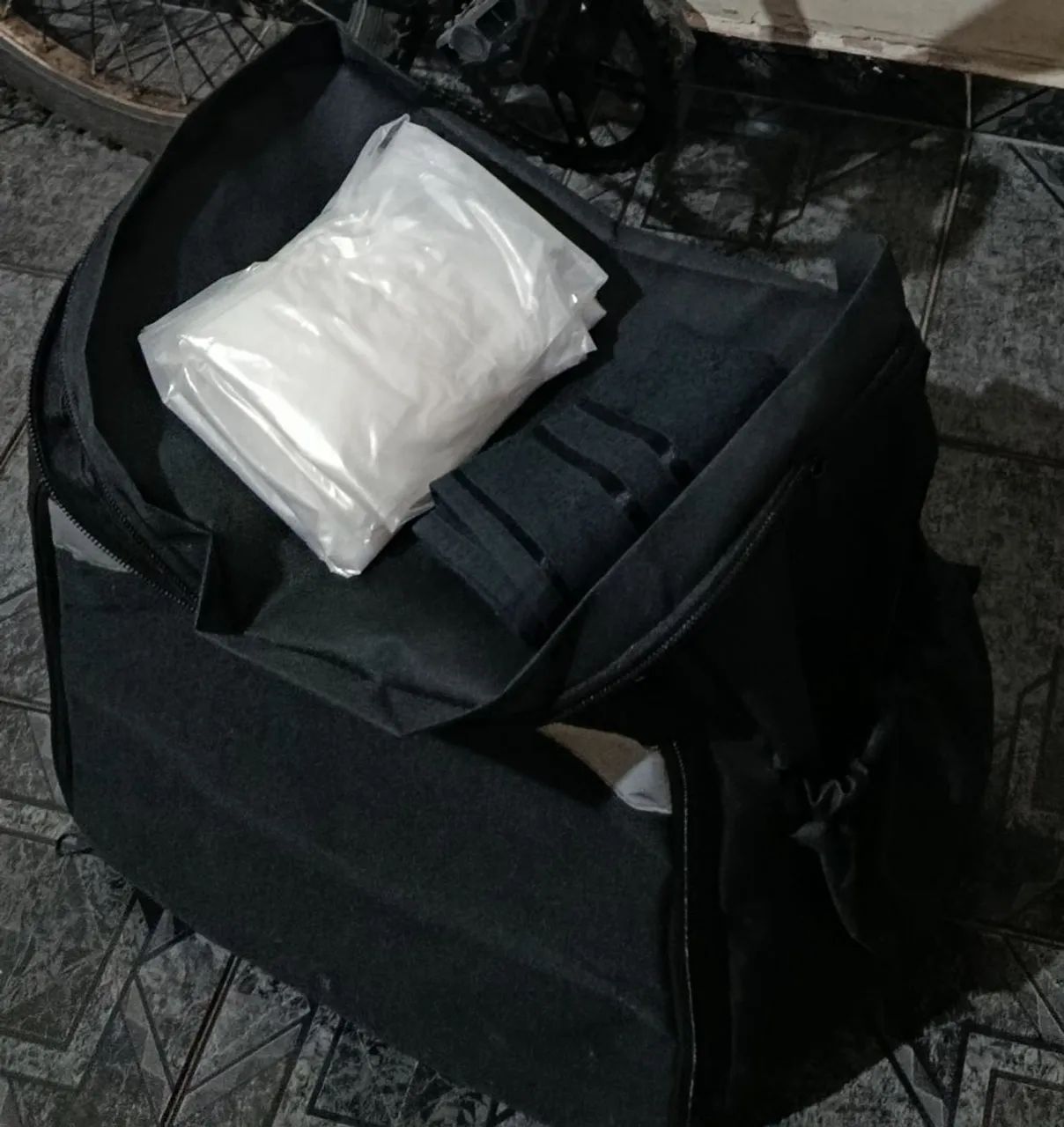 Bag preta grande 80 litros  - Foto 2
