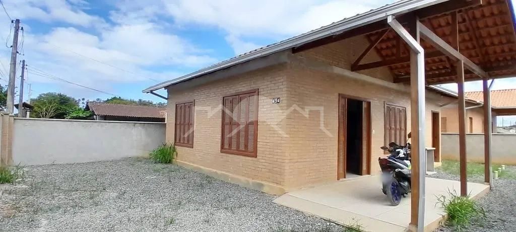 Casa Nova com 02 Quartos em Araquari