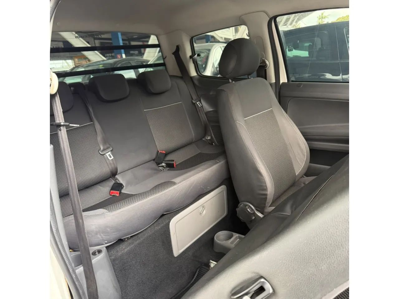 Volkswagen Saveiro Robust 1.6 Total Flex 16V CD 2018 - Foto 5