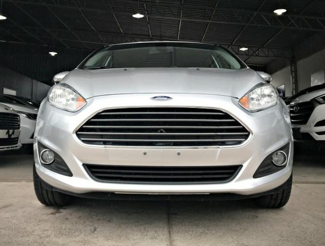 Ford Fiesta Titanium 1.6 . Prata. 2013/2014