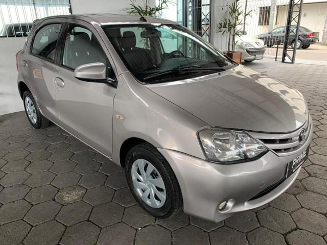 ETIOS XS 1.5 2017 Flex 16V 5p Mec. - Foto 3