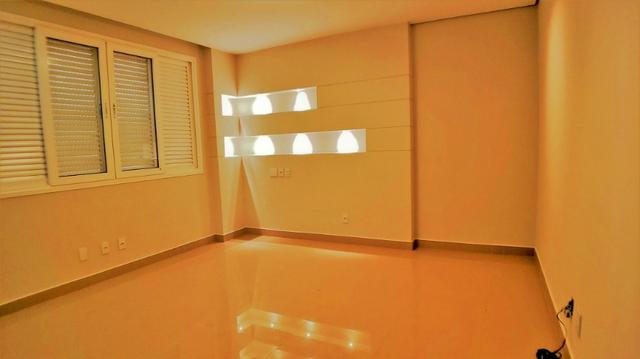 Sobrado 4 Quartos, 420 m² c/ armários e lazer na 404 Sul - Alto Padrão - Foto 6