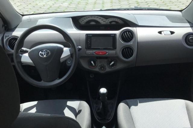 Etios xls 1.5 2013 R$ 3900 de entrada - Foto 3