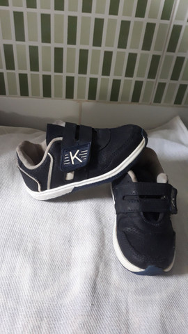 tenis forma grande
