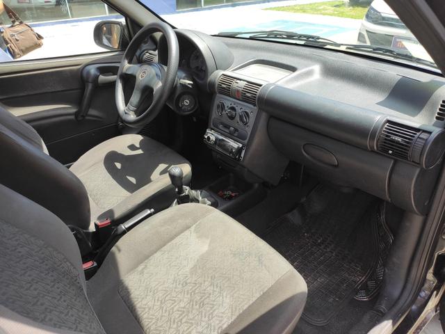 Corsa Classic / Troco em Moto / Valor Negociavél - Foto 3