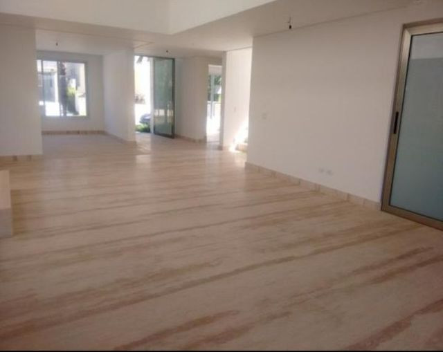CASA DE ALTO PADRÃ NO SIM