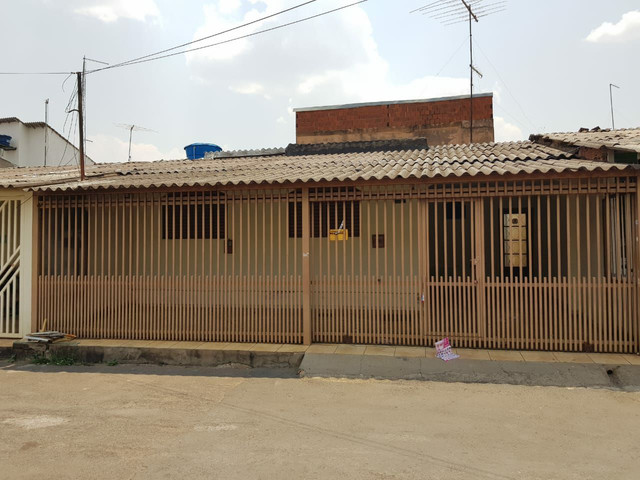 QNP 14 VALOR: 210.000,00 CASA DE 3 QTOS . SUITE + CASA DE FUNDOS - Foto 3