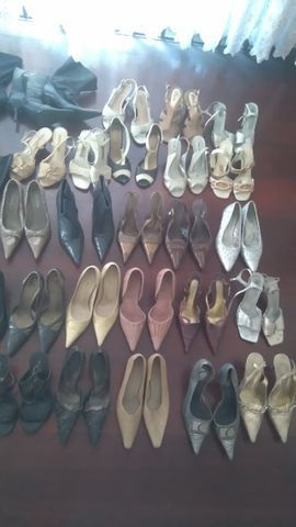 Sapatos e botas femininas todos número 34, troco por ferramentas - Foto 2