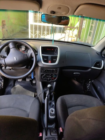 PEUGEOT 207 SEDAN
