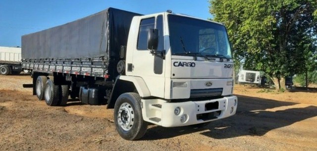 FORD CARGO 2422