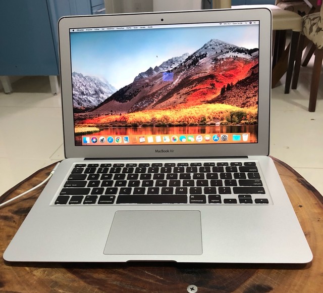 MacBookAir 13 Core i7 SSD256GB Mem8GB 元箱 | blanchisserie-hygee.fr