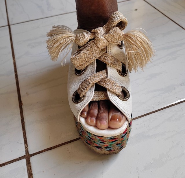 Sandália Divina - Roupas e calçados - Cidade da Barra, Vila Velha 997360469  | OLX