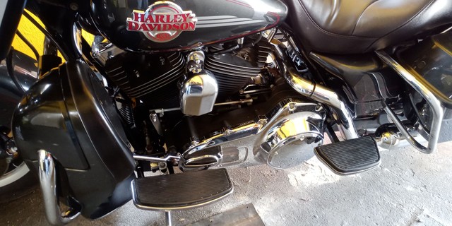 Harley Electra glide classic linda