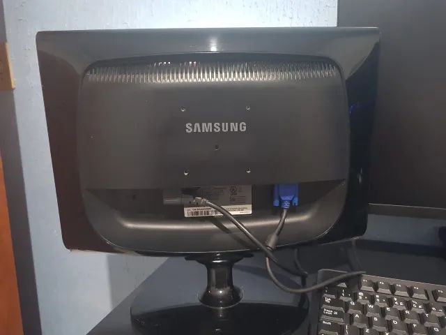 samsung syncmaster 733nw