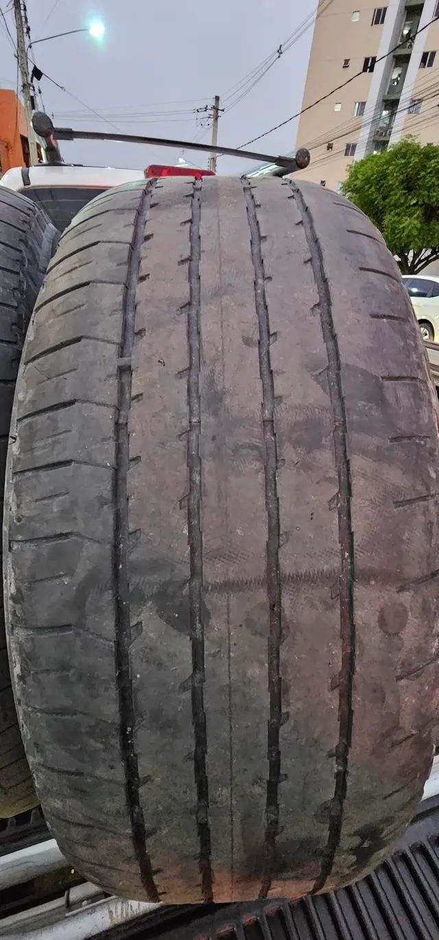 2 pneus Bridgestone 265/60/18 