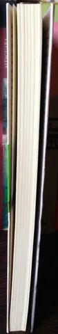 Livro Hell: Paris 75016 Editora Intrínseca - Foto 3