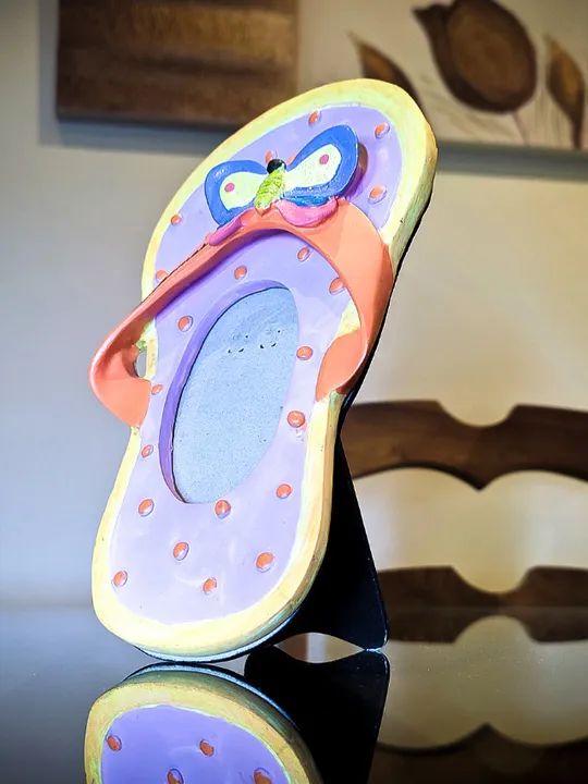 Porta-Retratos Chinelo - em resina - St. Thomas - Foto 3