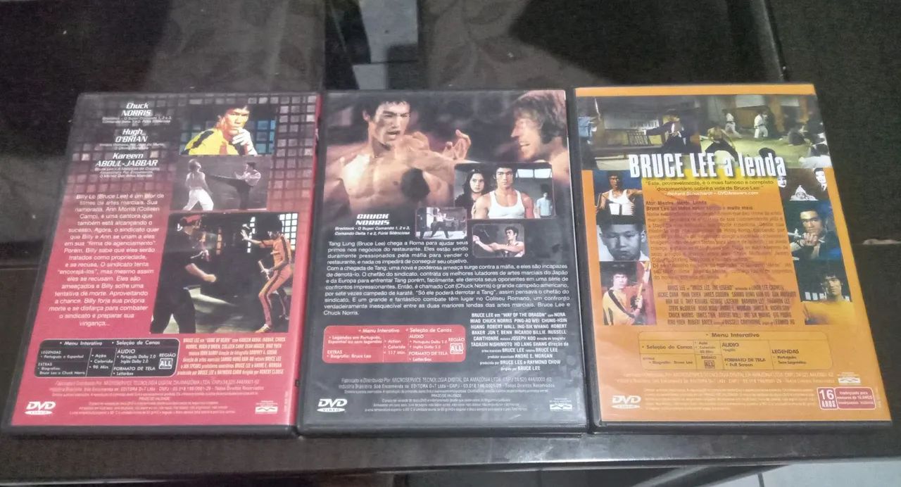 Três DVDs do Bruce Lee dois filmes e um documentário  - Foto 2