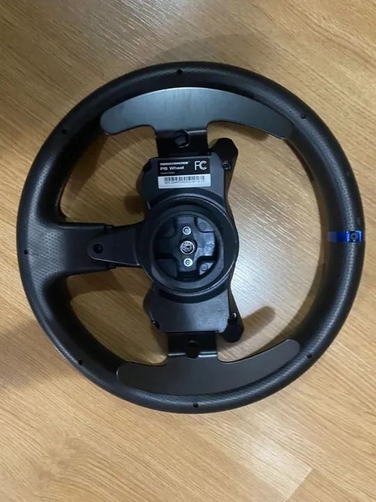 Volante Thrustmaster T300 Rs (sem base) - Foto 2