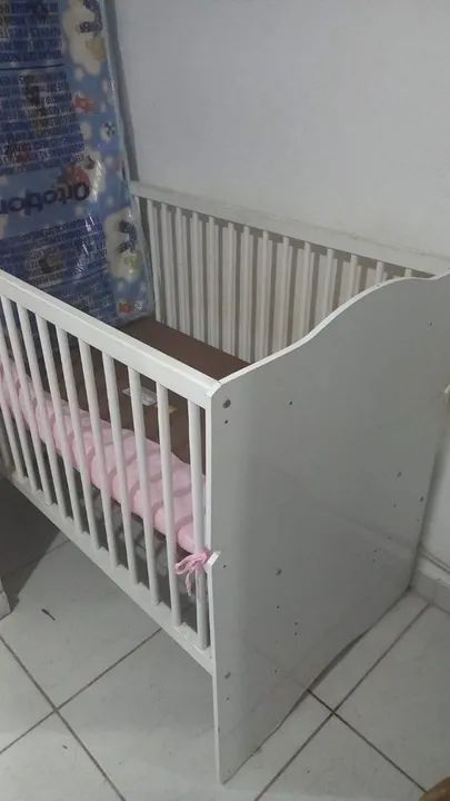 Berço de bebê com colchão - Foto 2