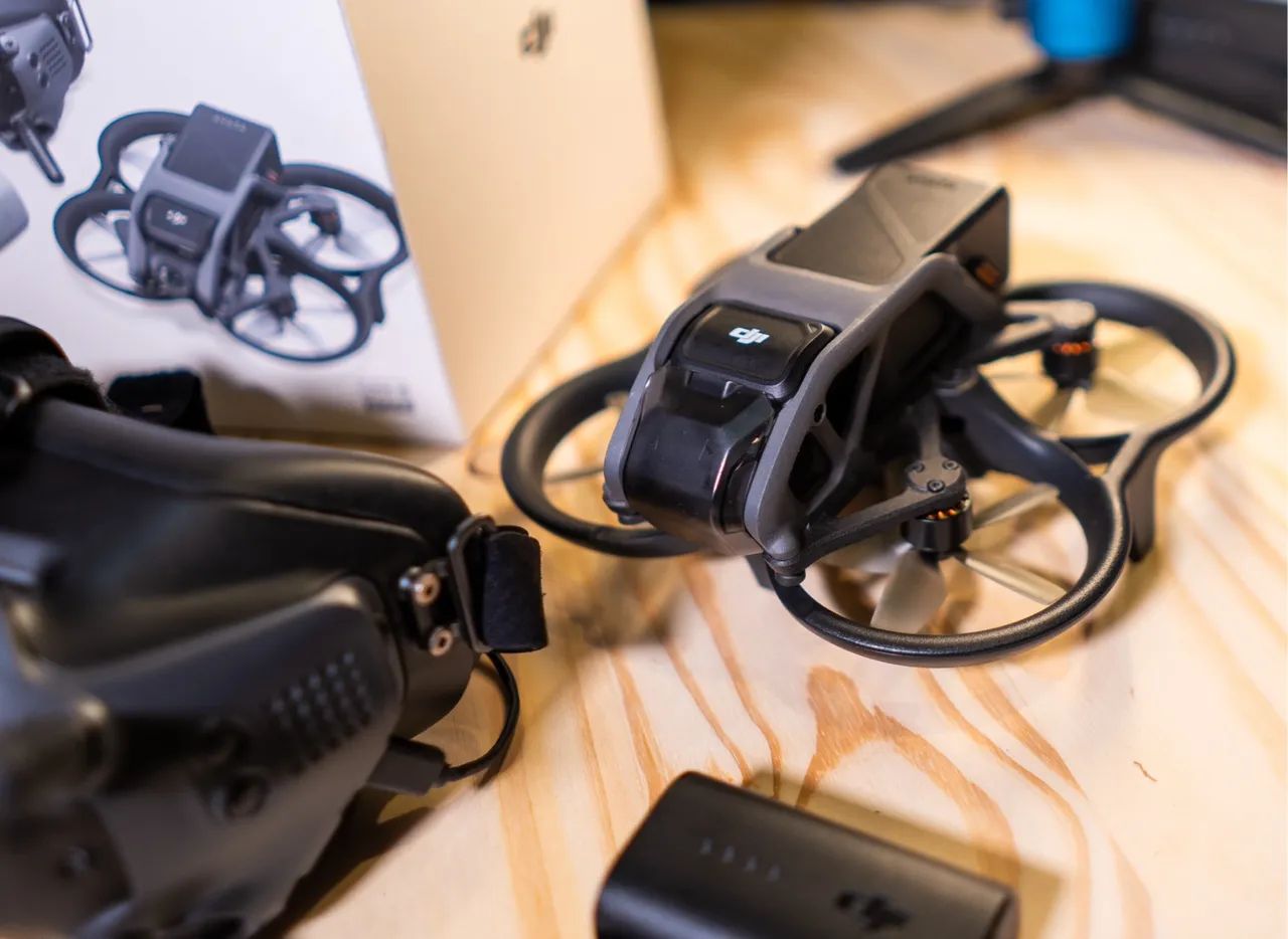 Drone DJI Avata Fly Smart com DJI FPV Goggles