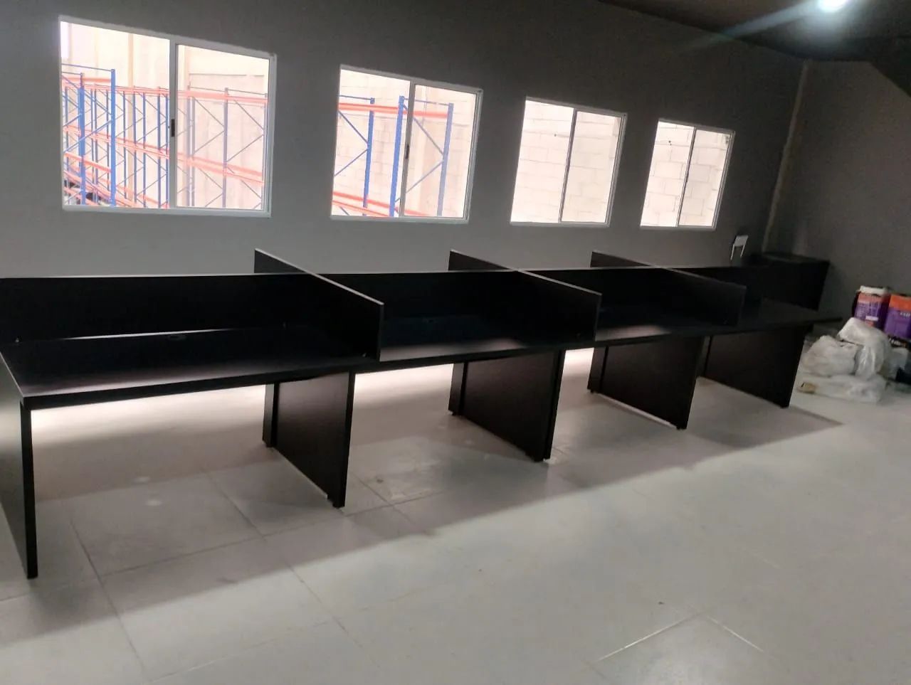 Estação de trabalho reta 8 posições nova
