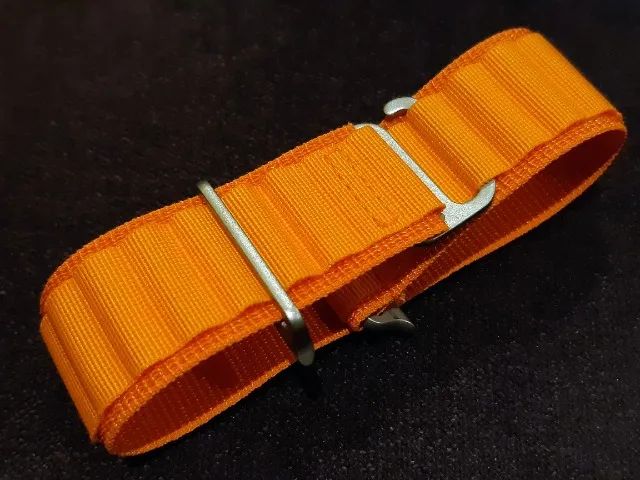 Pulseira Smartwatch (Apple Watch) 8 Ultra 49mm, Loop Alpine Laranja - Foto 2