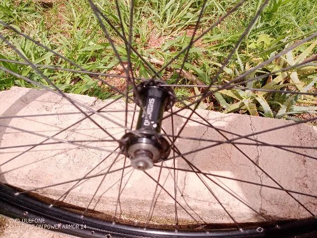 Par de aros Mavic CXP22 aro 700 semi novos, brinde cubo dianteiro Shimano e enraiação.  - Foto 3