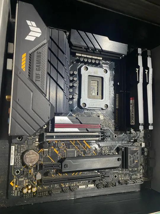 Placa Mãe ASUS TUF GAMING B660M-PLUS WIFI - Foto 2